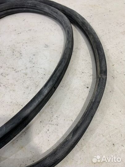 Уплотнитель проема двери задний правый Fiat Albea