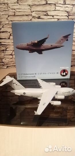 Модель самолета 1 200