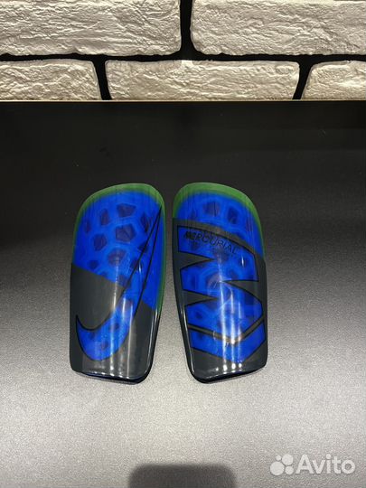 Щитки футбольные nike