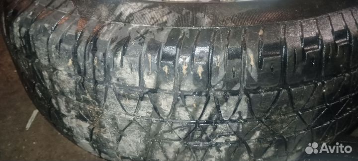 Goodyear 4x4 UG Ice Navi 235/70 R16