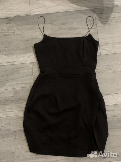 Черное платье мини