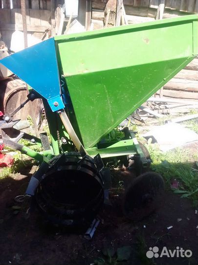 Картофелесажалка 