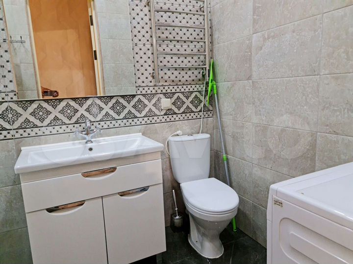 2-к. квартира, 58 м², 8/12 эт.