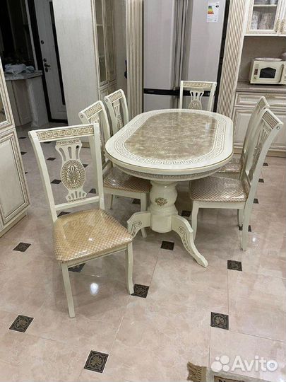 Стол и Стулья