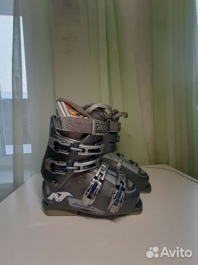 Горнолыжные ботинки
