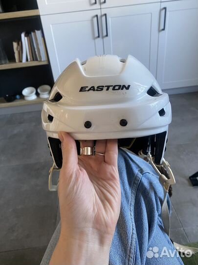 Шлем хоккейный взрослый бу