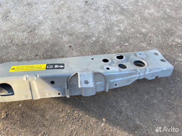 Планка телевизора передняя Nissan Note E12-228684