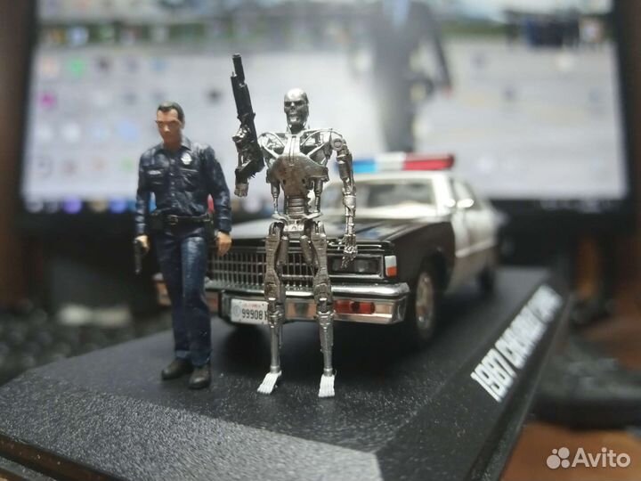 Фигурка терминатор