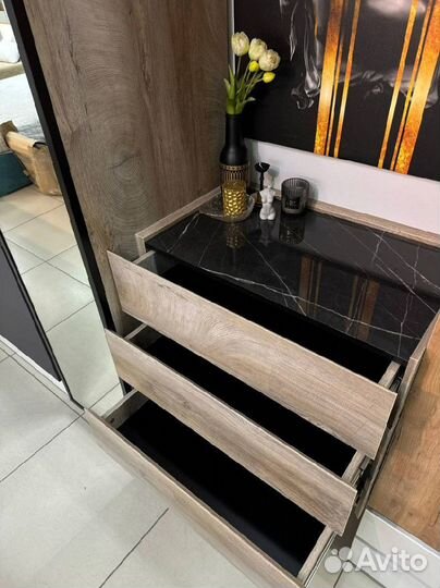 Комод я сщиками. Тумба подвесная с ящиками