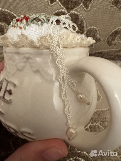 Игольница с вышивкой в молочнике