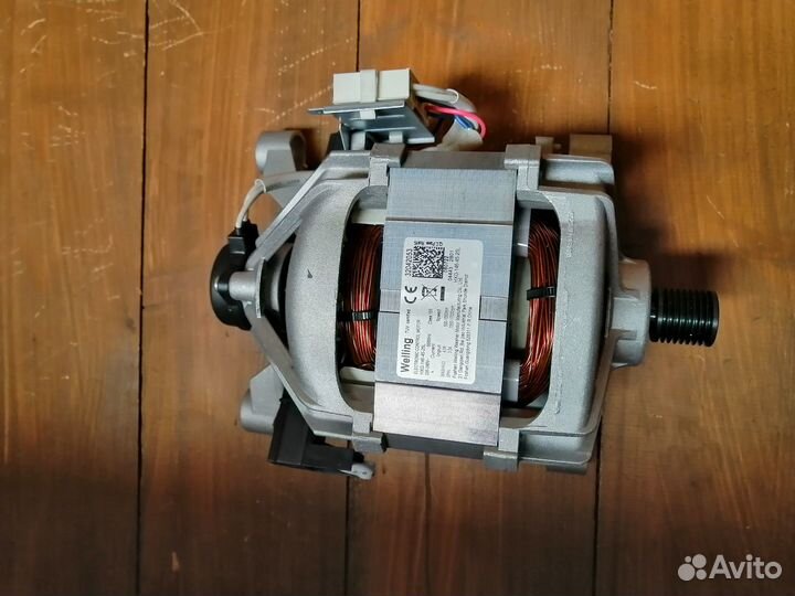 Мотор (двигатель ) Стиральной Машины 32042053