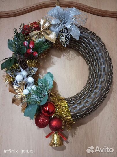 Венок из ротанга