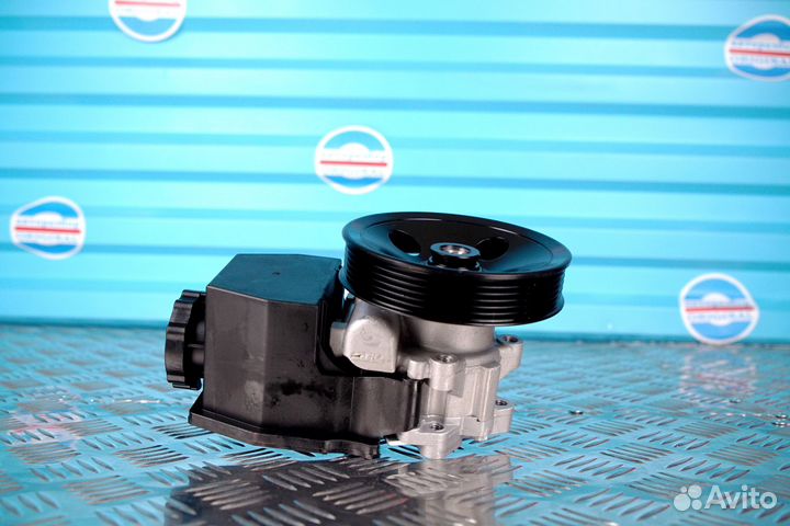 Насос гур Mercedes W203 CLK SLK M111 в наличии