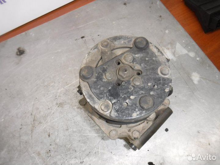 Компрессор кондиционера Ford Fusion fxja 2005