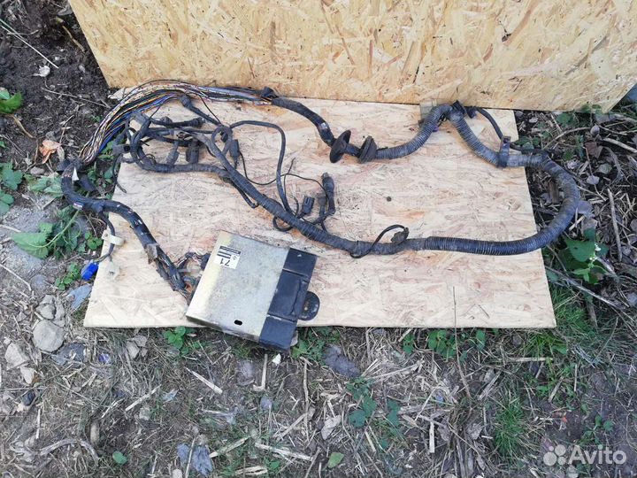 Блок управления двигателем Nissan Bluebird Maxima