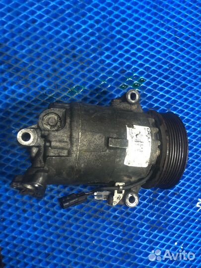Компрессор кондиционера 2.0 Renault Trafic