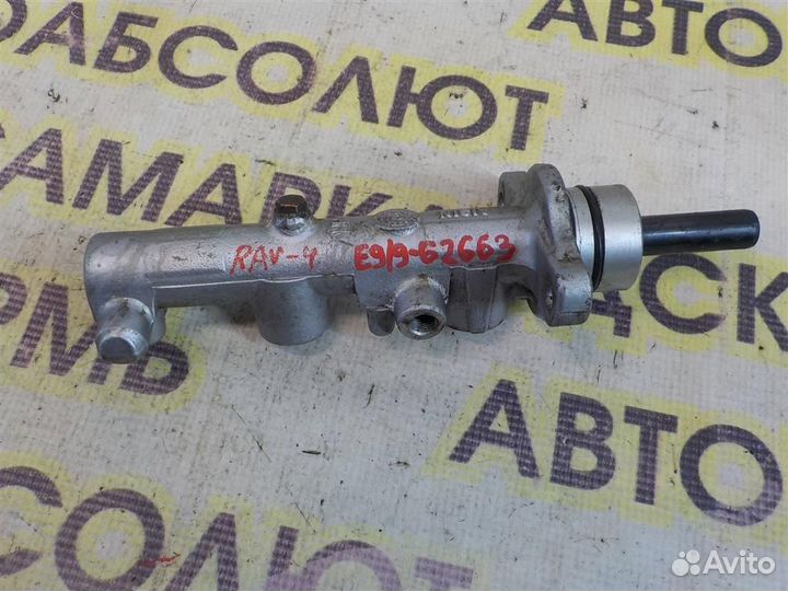 Цилиндр тормозной главный Toyota RAV4 (XA20) 2000