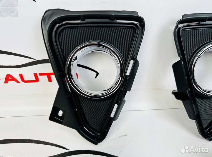 Противотуманные фары Toyota RAV4 (XA 40 )