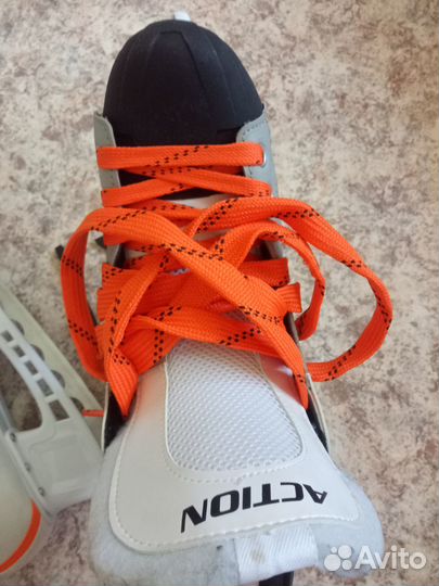 Коньки хоккейные