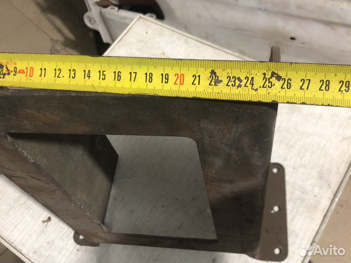 Кронштейн передней стенки кузова самосвала