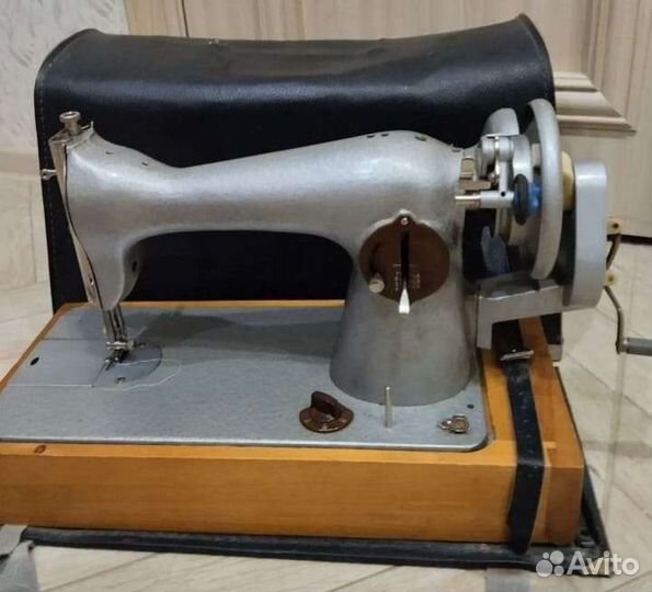 Ручная швейная машина бу