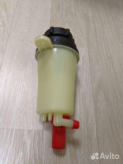 Бачок гур 1892564 Ford Focus 3, с фильтром (новый)