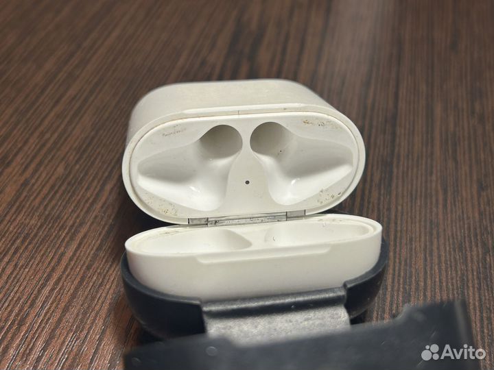 AirPods