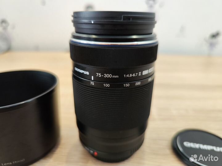 Объектив Olympus 75-300mm 4.8-6.7 (II) с блендой