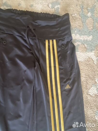 Продам спортивный костюм adidas