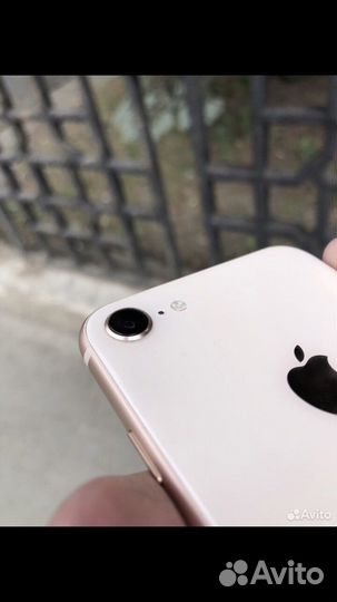 Айфон 8, на 64 гб