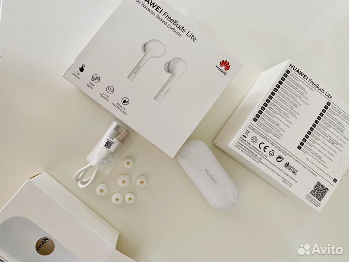 Беспроводные наушники Huawei FreeBuds Lite