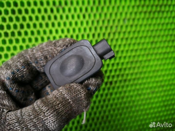 Кнопка багажника для Ford Kuga 2008-2019