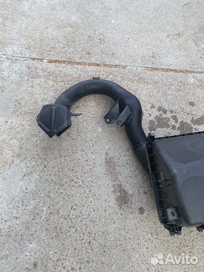 Корпус воздушного фильтра toyota rav 4