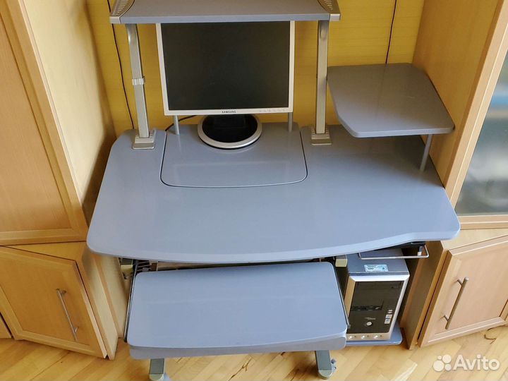 Компьютерный стол