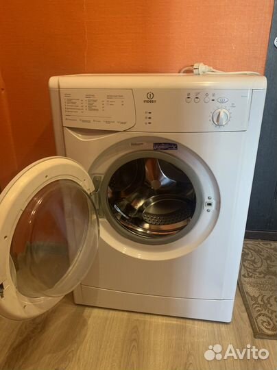 Стиральная машина Indesit wiun61