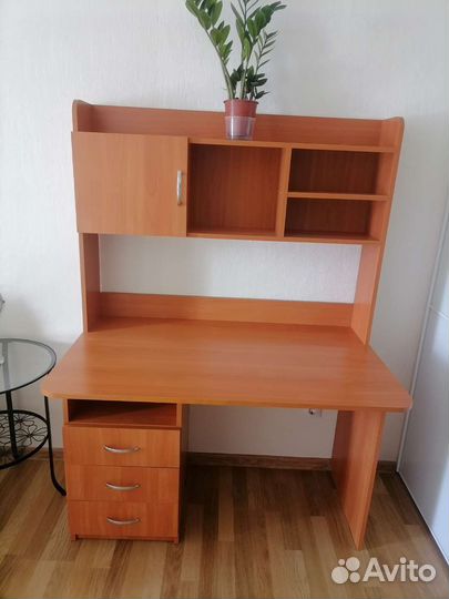 Письменный стол б/у