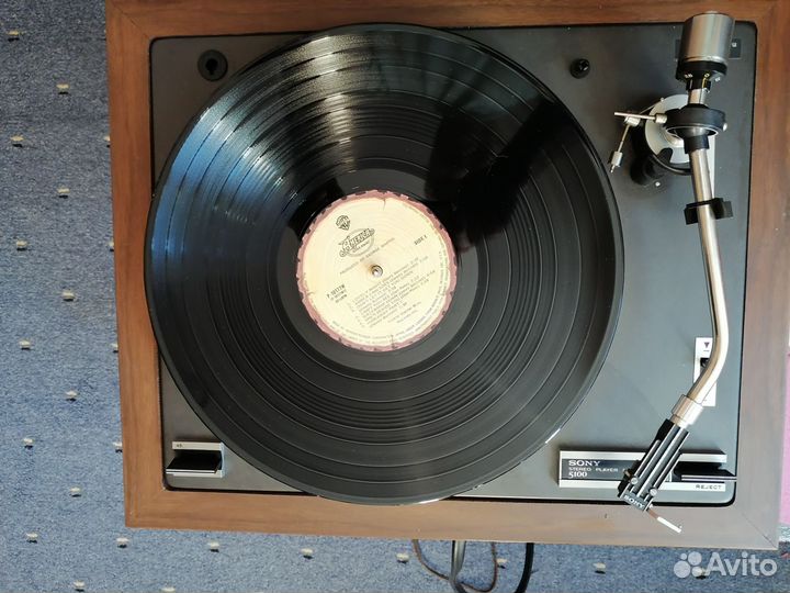 Проигрыватель винила sony