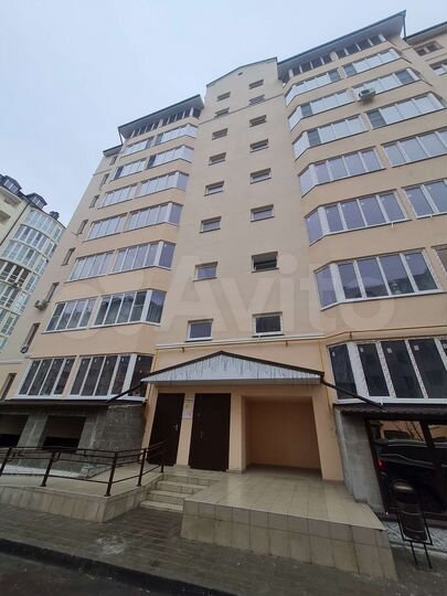 3-к. квартира, 92 м², 2/8 эт.