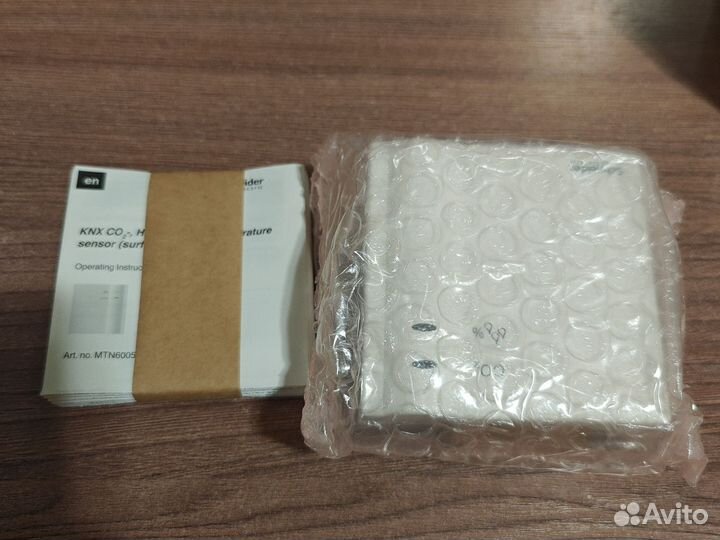 Schneider MTN6005-0001 Датчик влажности температур