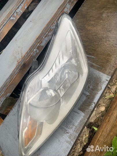 Фара ford focus левая