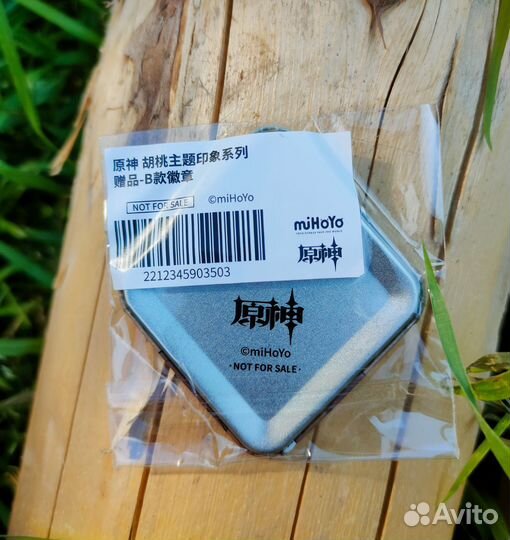 Геншин значок оригинал