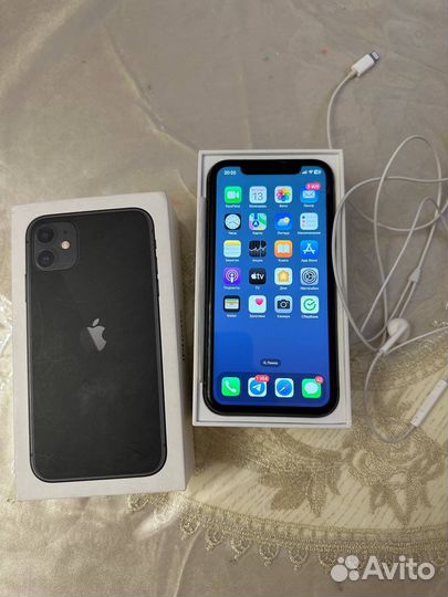 Продаю iPhone 11