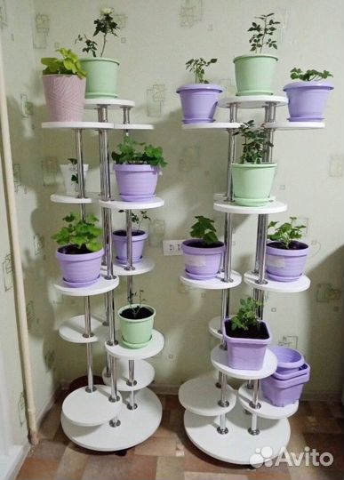 Напольная цветочная полка