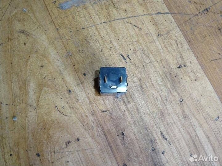 Реле поворотов Daewoo Espero 1991-1999