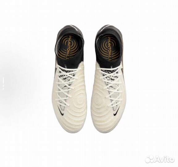 Футбольные бутсы nike phantom gx