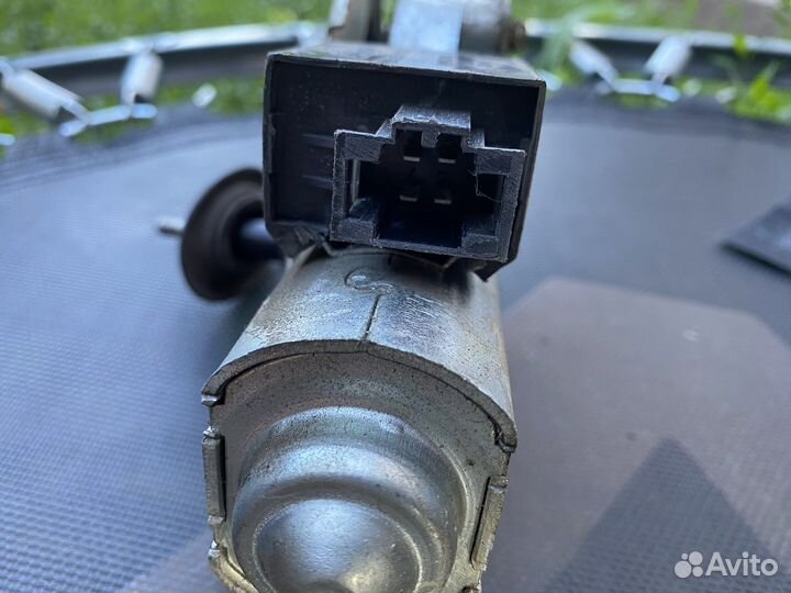 Моторчик дворников priora заднего стекла