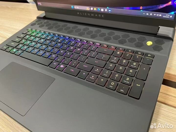 Ноутбукalien M18i9-13980HX 24-ядерный - 64G RAM