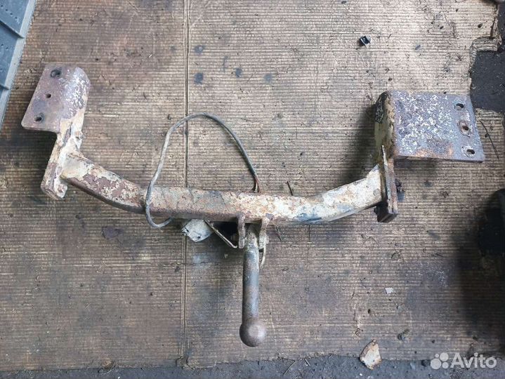 Фаркоп Chrysler Voyager 3 2000г