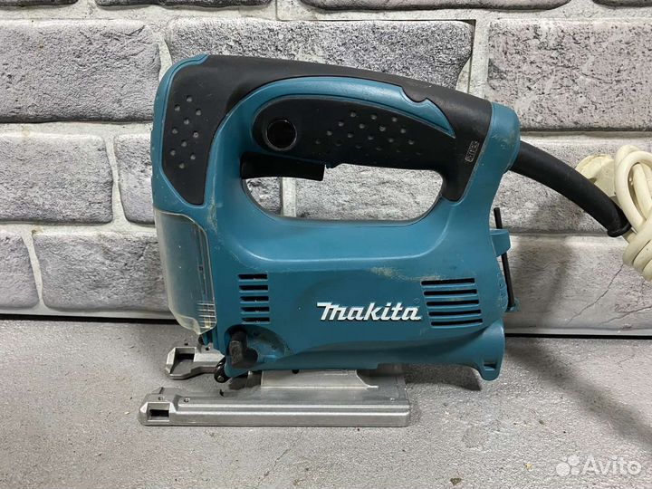 Лобзик Makita 4329