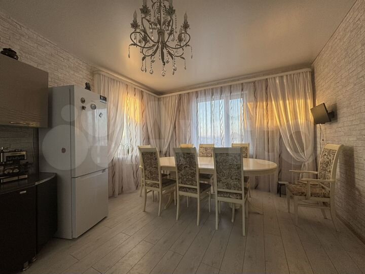 Коттедж 255 м² на участке 20 сот.